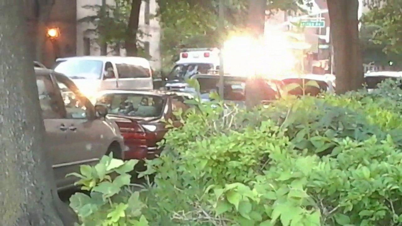 Flushing Hospital EMS Ambulance Responding (LAYING ON THE HORN) YouTube