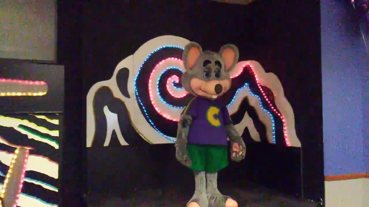 CapCut_chuck e cheese's animatronic destroyed