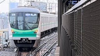 東京メトロ16000系16120F編成ふぁ当駅止まりの電車として綾瀬駅3・4番線を発車するシーン