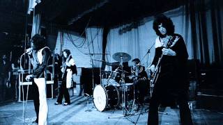 17. Queen - “Bama Lama Bama Loo” (Live At The Golders Green Hippodrome, 13 September 1973)