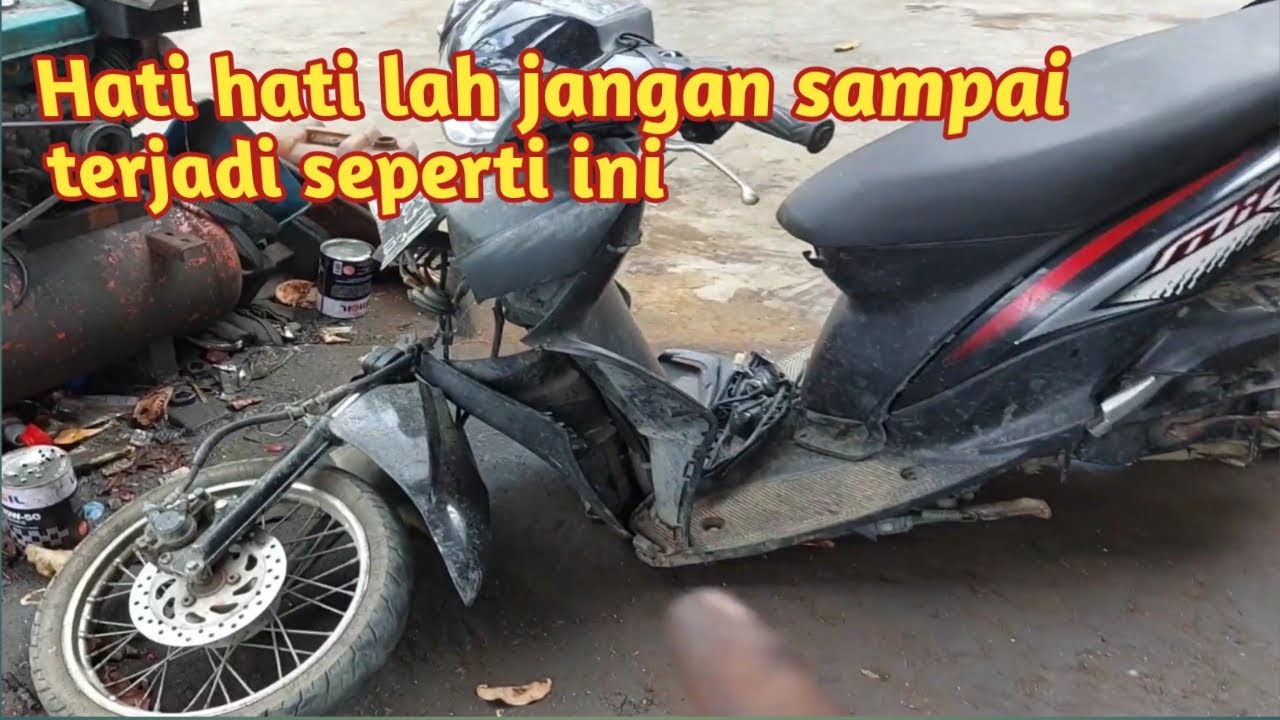 Suasana bengkel alammotor