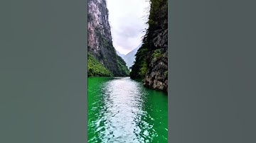 Dòng sông nho quế chảy qua hẻm tu sản Pải lủng mèo vạc hà Giang #doanducthuan #travel #hagiang