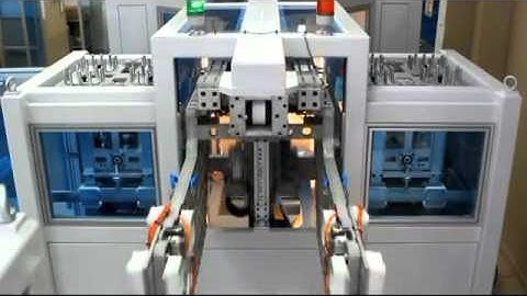 IML robots   stack mould cildan