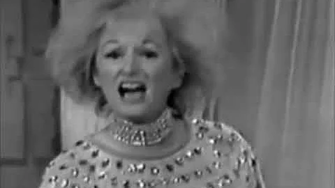 Phyllis Diller - Comedian (1966)