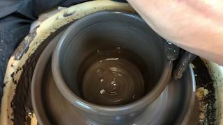 🍯 Выкручиваем ЧЁРНУЮ ДЫРУ из чёрной глины Обучение гончарству Волшебство керамики 🍯 Выкручиваем ЧЁРНУЮ ДЫРУ из чёрной глины Обучение гончарству Волшебство керамики