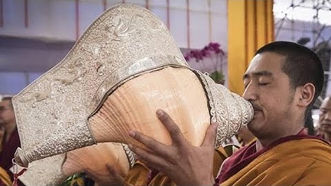 Giant Conch Shell 🐚 | Huge Conch shell Sound | Monks | Bhutan | Buddhism ☸️