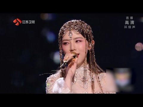 鄧紫棋：初登《歌手》無人識，一開口驚艷全場，不愧是巨肺小天後！