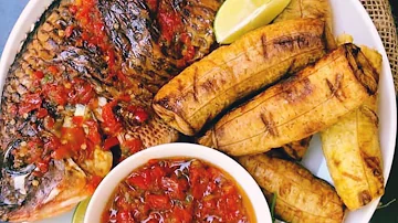 GRILLED FISH AND BAKED PLANTAIN (Boli) WITH SAUCE | Easy recipe guide | Let's cook!