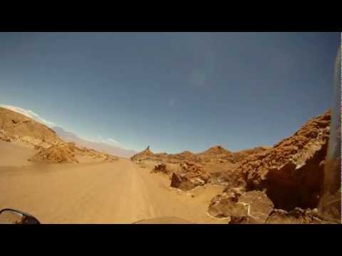 Áreas com sal, no Vale da Lua, São Pedro de Atacama, Chile.MP4