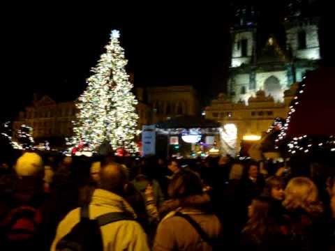 Vídeo: Como Passar A Véspera De Ano Novo Em Praga