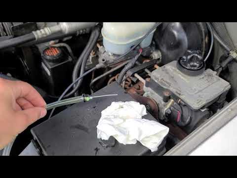 bleeding a Chevy s10 clutch done easy part 2 - YouTube