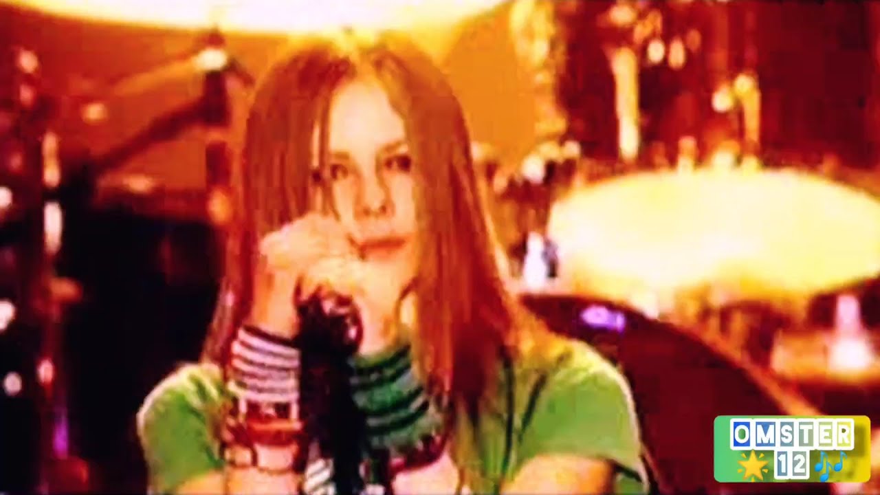 Avril Lavigne - Basket Case (Cover Green Day) Live Concert 2002 HD 