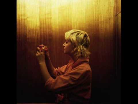 Bertie Blackman - Byrds of Prey (Official Video) - YouTube