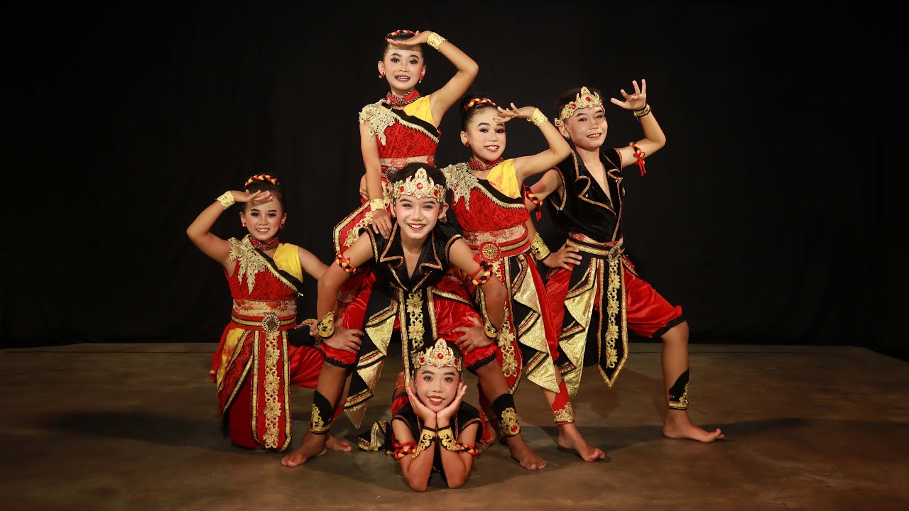 Tradisional Sparkling Ecora X EDC Showcase 2022 - Balakosa