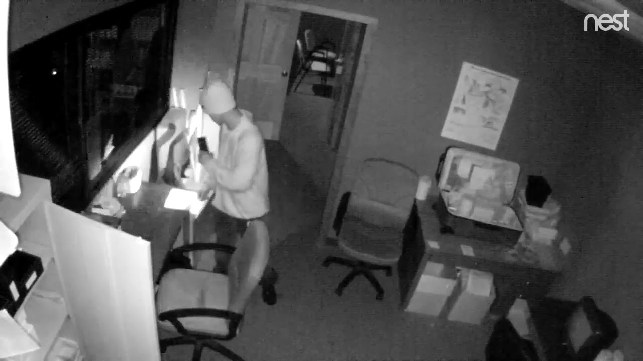 Man caught on camera burglarizing Miracle Ear, JPD says - YouTube