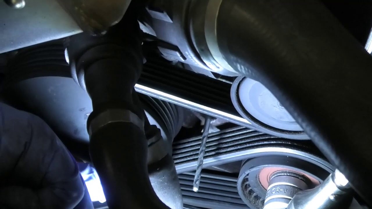 BMW e60 520d 2008 alternator serpentine, v belt removal replacement how to YouTube