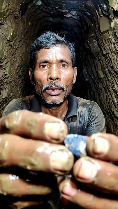 Sri Lankan Old Man Finds Rare Dead Blue Sapphire Deep in Gem Mine! 💎
