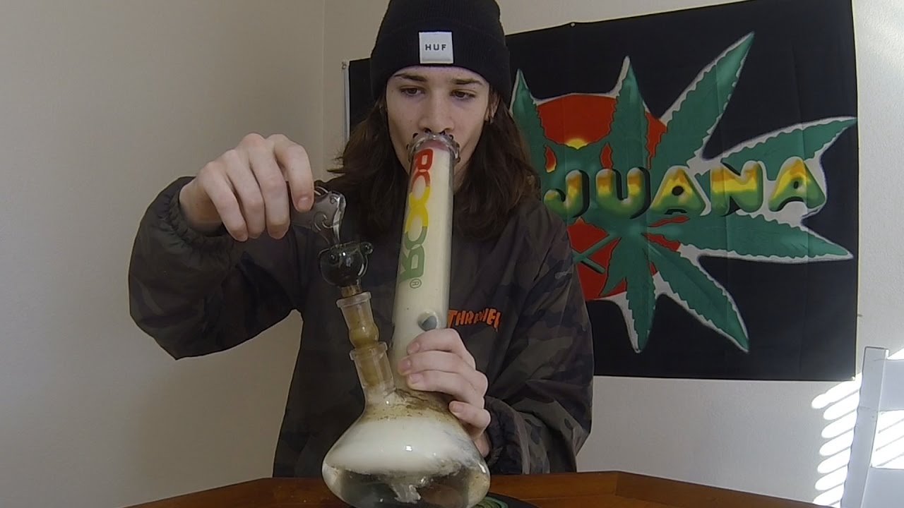 SMOKING A FULL BOWL IN ONE RIP! NO COUGH!!!