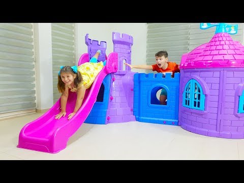 pink kids playhouse