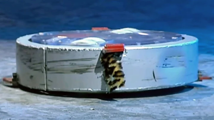 Gyrobot - Series 7 All Fights - Robot Wars - 2003