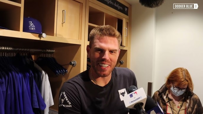 Freddie Freeman talks about how special this 2023 Dodgers team is (via  @officiallyvassegh) . Listen in now to the post-game celebration…