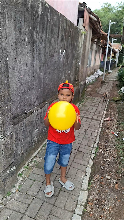 tiup balon warna kuning 🎈💛 #balon #balontiup #balloon