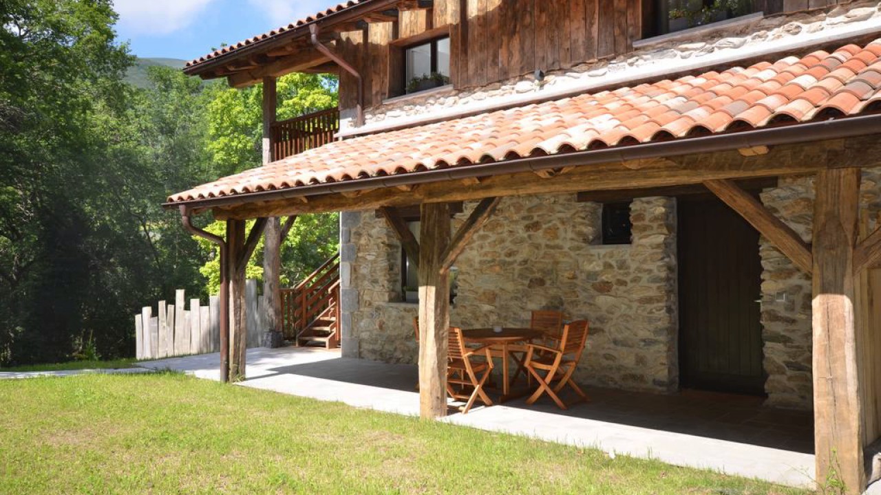 Arantza Apartamentuak - Arantza - Spain