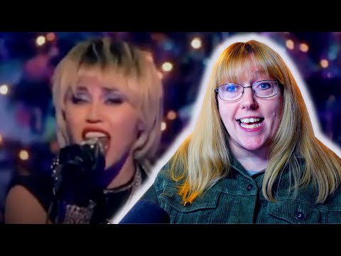 Vocal Coach Reacts to Miley Cyrus 'Plastic Hearts'