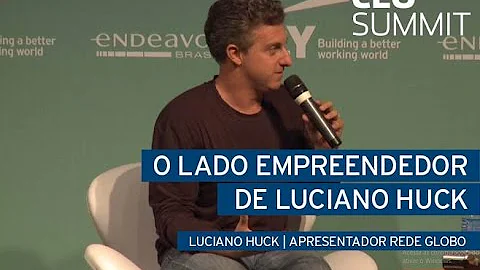 Qual a formação do Luciano Huck?