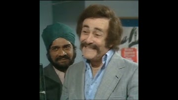 Groceries pronunciation | Mind YourLanguage #english #comedy #series#sitcom#funny#learnenglish