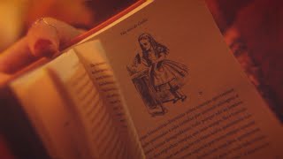 ASMR 🐇 Lendo ALICE NO PAÍS DAS MARAVILHAS até você dormir 🫖