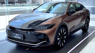 2023 Toyota Crown Hybrid in-depth Walkaround