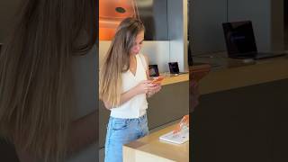 Iphone 17 Pro Cosmic Orange