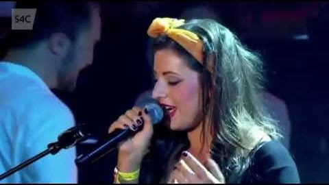 Candelas ac Alys Williams gyda Cherddorfa