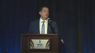 JCPS superintendent addresses start times, teacher shortage