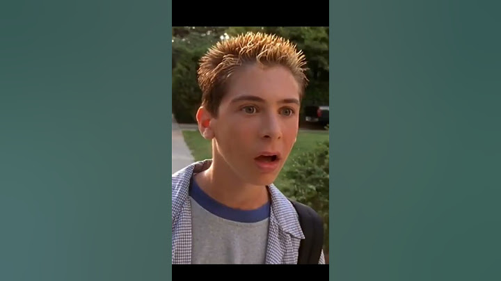 Dewey Fights off bullys    #malcolminthemiddle #sitcom #funny