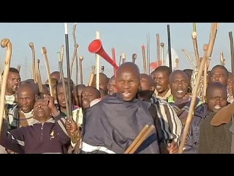 Βίντεο: Γιατί οι ανθρακωρύχοι απεργούν στη Νότια Αφρική