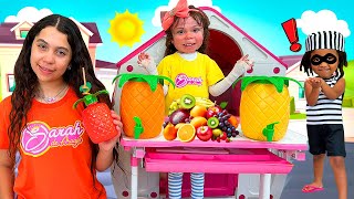 SARAH em uma HISTÓRIA ENGRAÇADA de ELOAH VENDEDORA DE SUCOS de frutas | Best stories for kids