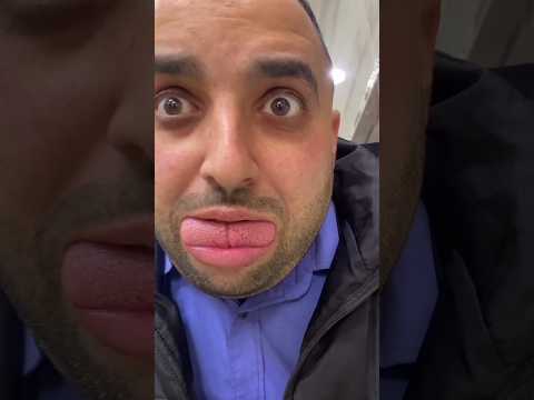 مجنون ذكي يأكل ويهرب بطريقة مضحكة Shorts طريف مكتبي ضحك Funny كوميدي Shortvideo مطاعم