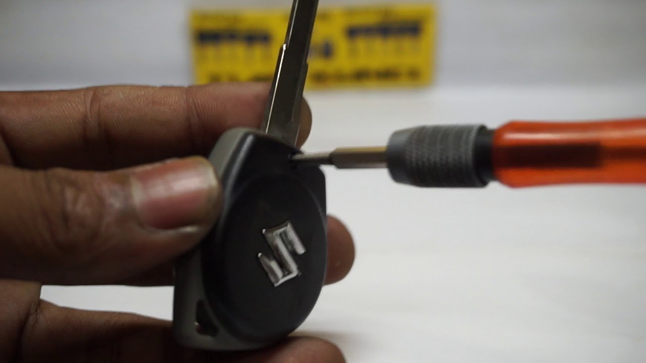 Cara mengganti batre remot mobil swift atau sx4 xover