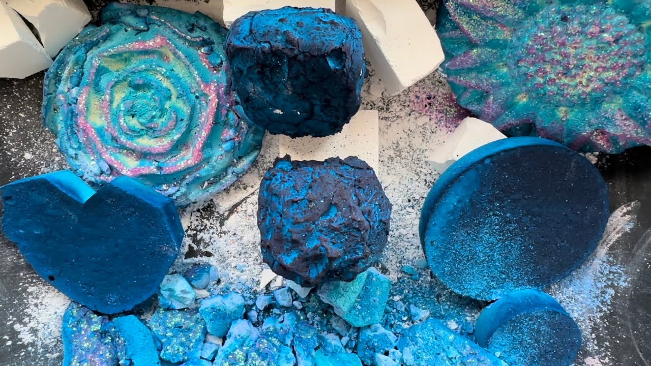 Super Satisfying Blue Mixed Gym Chalk Crush - YouTube