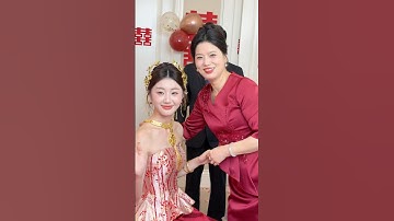 De bruid in de trouwjurk is zo mooi #kortevideo #bruiloft #make-up #bruid #mooi #schoonheid