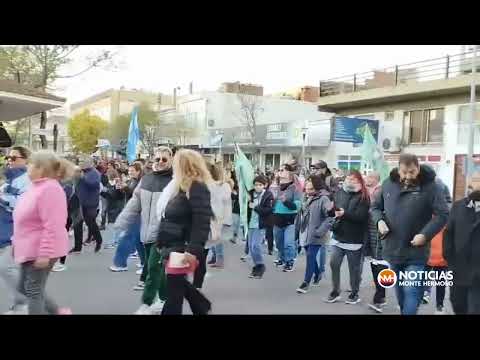 Marcha en defensa de la educación pública en Monte Hermoso