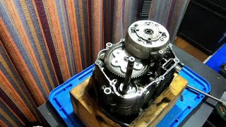 モトラ　クラッチ、オイルポンプ、シフトスピンドルアーム取り外し
