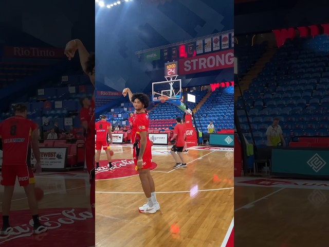 Keanu Pinder unleashes his inner Steph Curry during warm ups 🥶 #nbl #basketball #nba #stephcurry