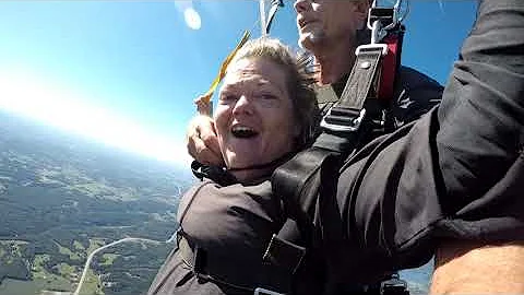 Tandem Skydive at Skydive Tennessee with Angela Ho...