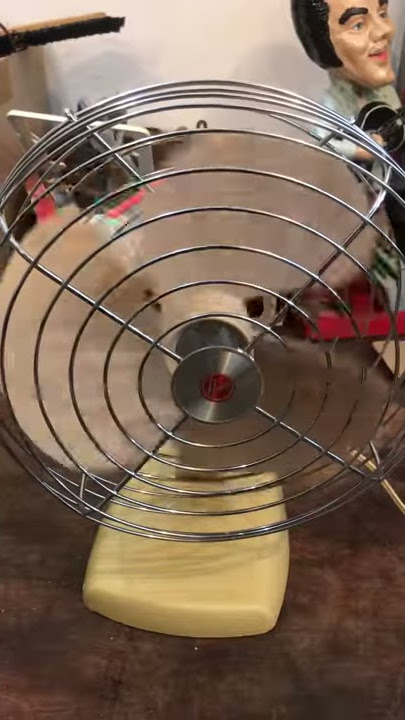 Vintage 10” Hoover Model 6708 2 Speed Oscillating Butterscotch Desk Fan