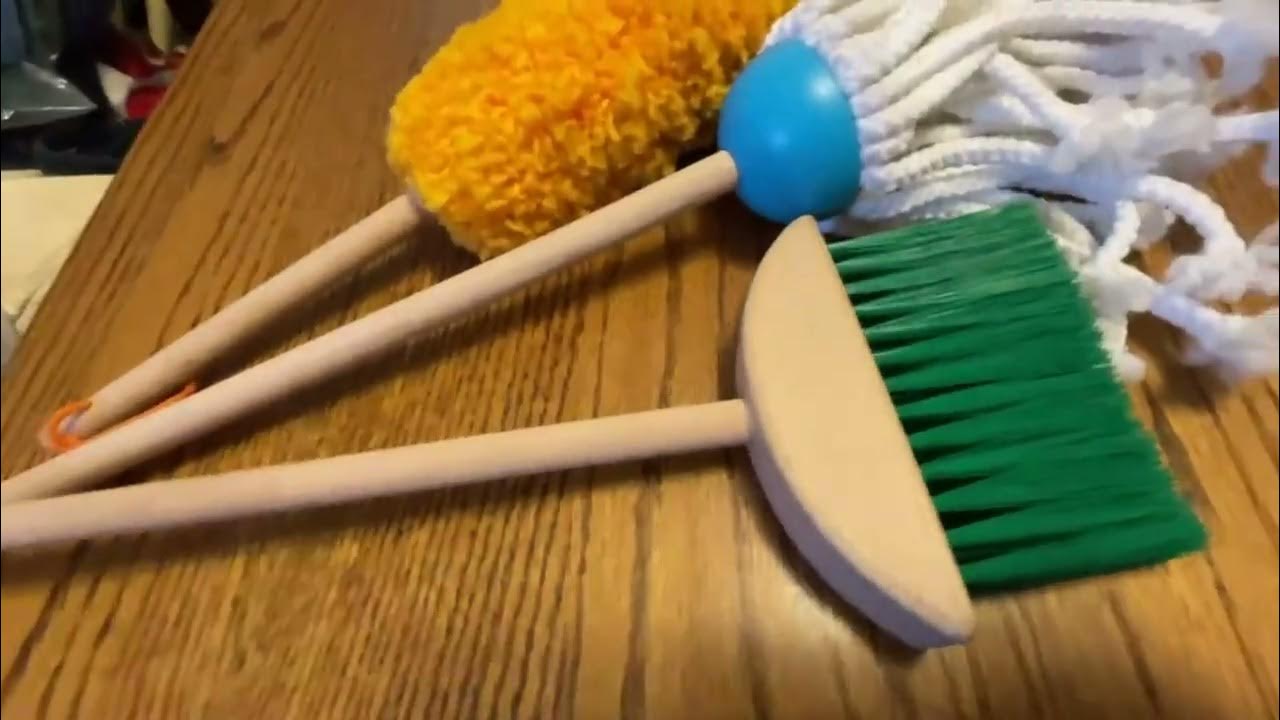 Melissa & Doug Dust! Sweep! Mop! 6 Piece Pretend Play Cleaning Set