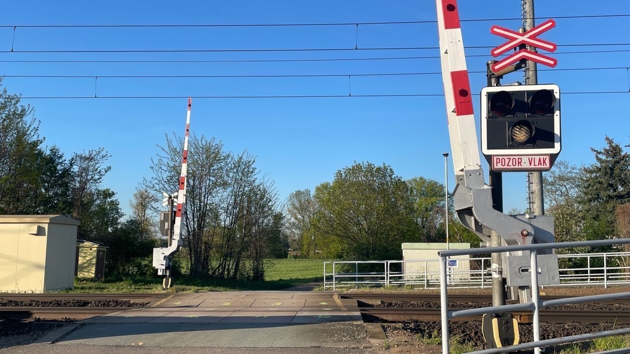LIVESTREAM #52: Železniční přejezd Kojice - 27.4.2025 / Czech railroad crossing