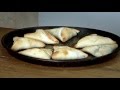 Haciendo empanadas rabes fatay o sfiha